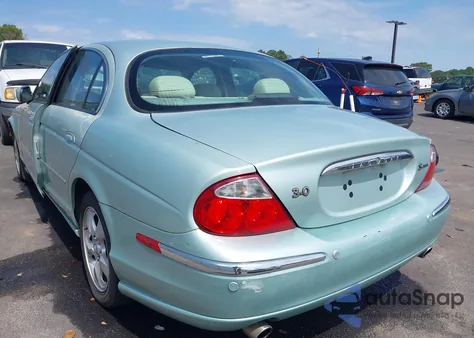 2000 Jaguar S-Type 3.0L V6 from USA, damaged, VIN SAJDA01C8YFL75538